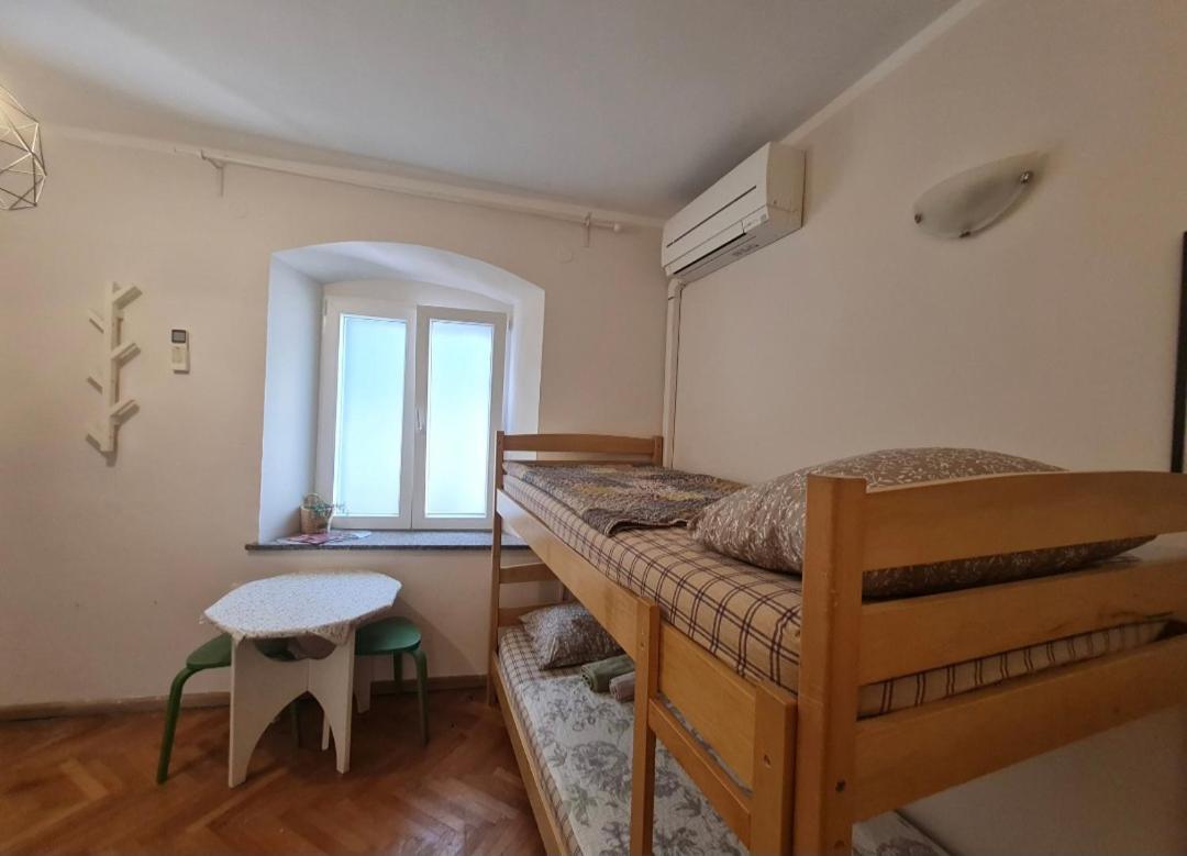 Rooms & Studio Apartments Sibenik Room photo