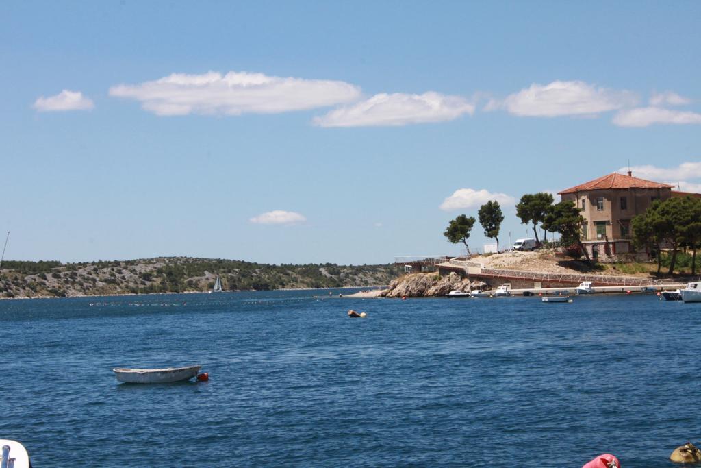 Rooms & Studio Apartments Sibenik Exterior photo